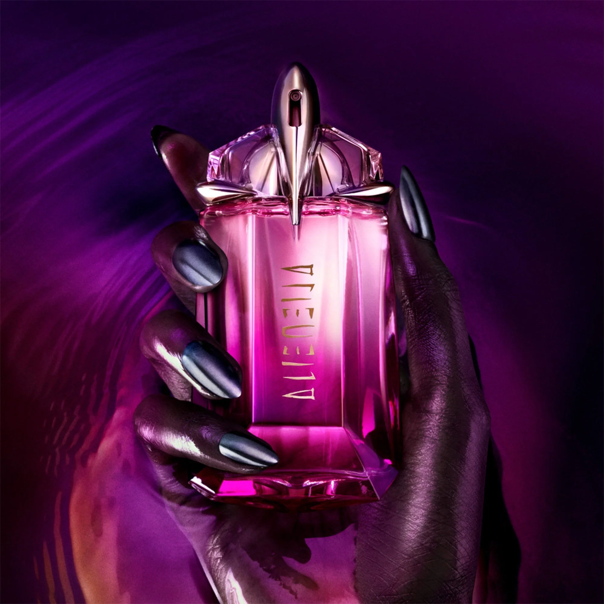 Mugler Alien Pulp Eau De Parfum 100ml Spray Refill - Image 3